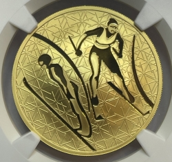 Золотая монета "Лыжное двоеборье", 200 рублей, 2010 год, в слабе NGC PROOF 70 ULTRA CAMEO